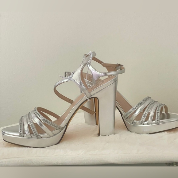 Shoes - I.Miller Sophisticated Silver High Heel Sandals